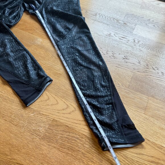 Under Armour Compression Leggings HeatGear Size Small - Picture 10 of 10